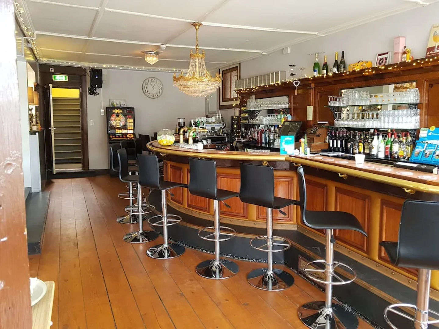 Cafe pension The Chandelier