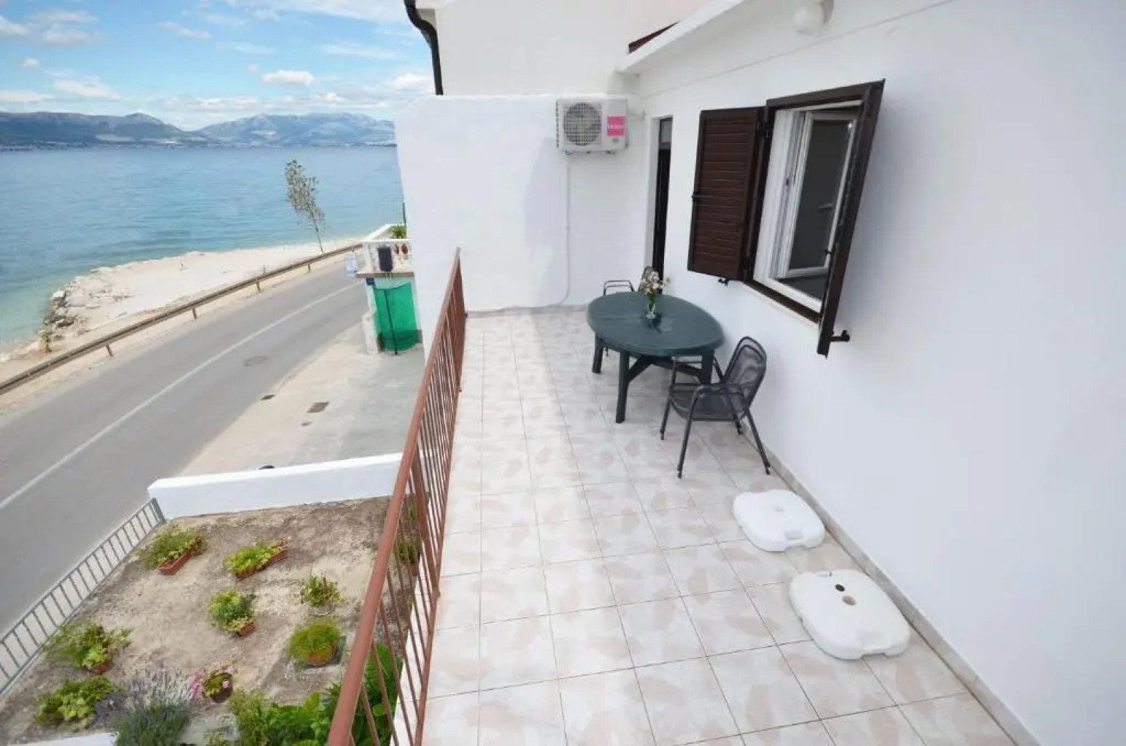 Apartment Andja - 5m from the beach
