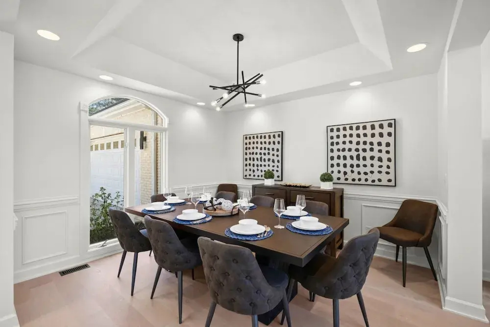 Knotty Pines by Avantstay Lake Views Renovated