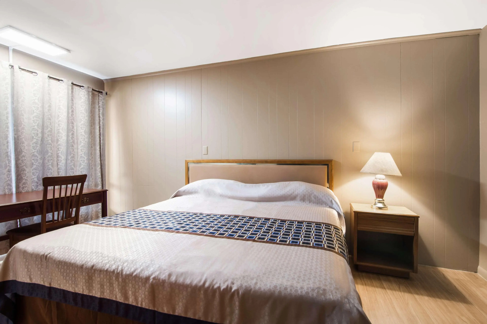 Knights Inn Amsterdam