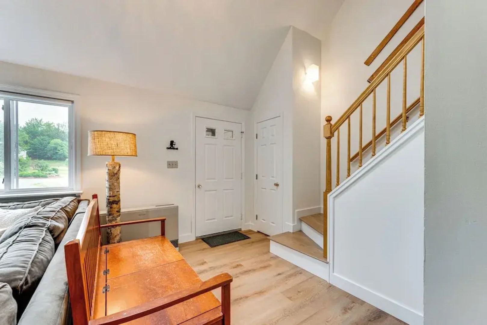 Condo w/ Deck & Grill < 5 Miles to Loon Mountain!