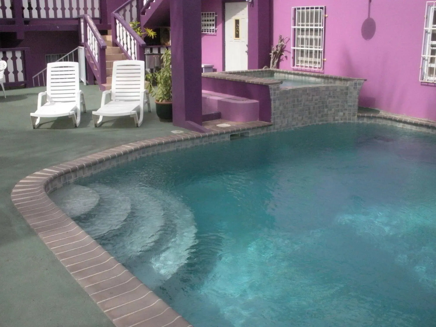 Paula's Country Inn