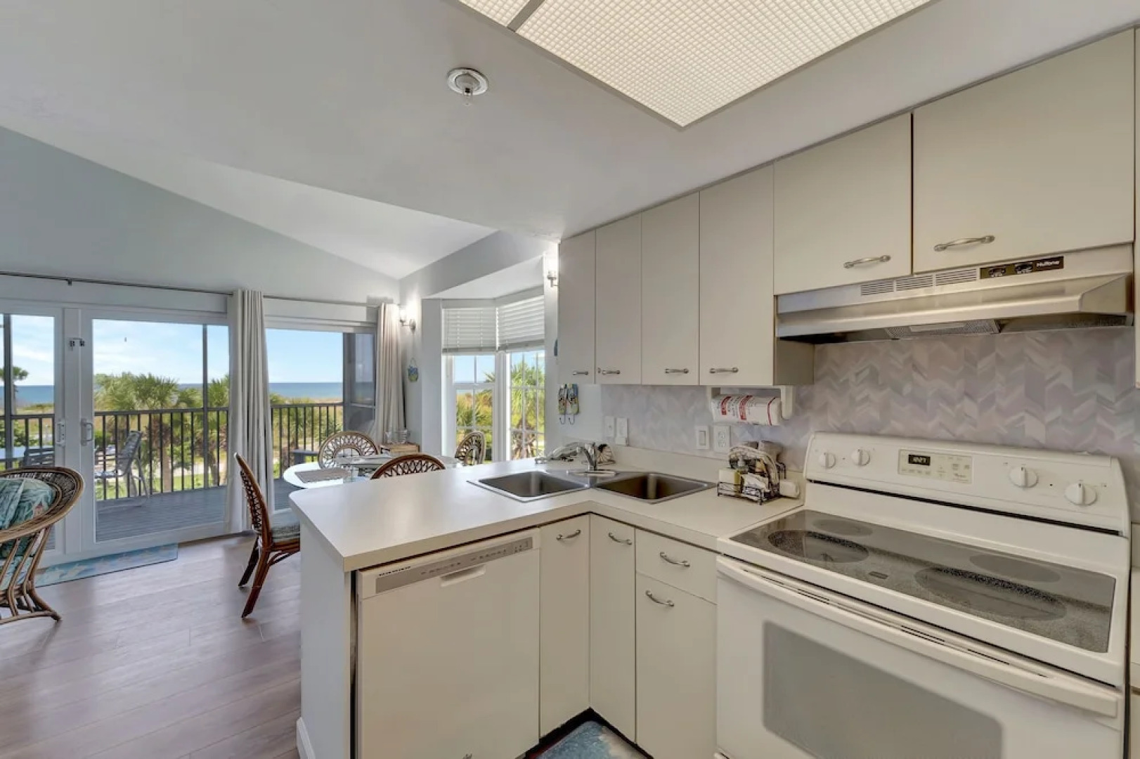 Beach One Bedroom Villa by Redawning