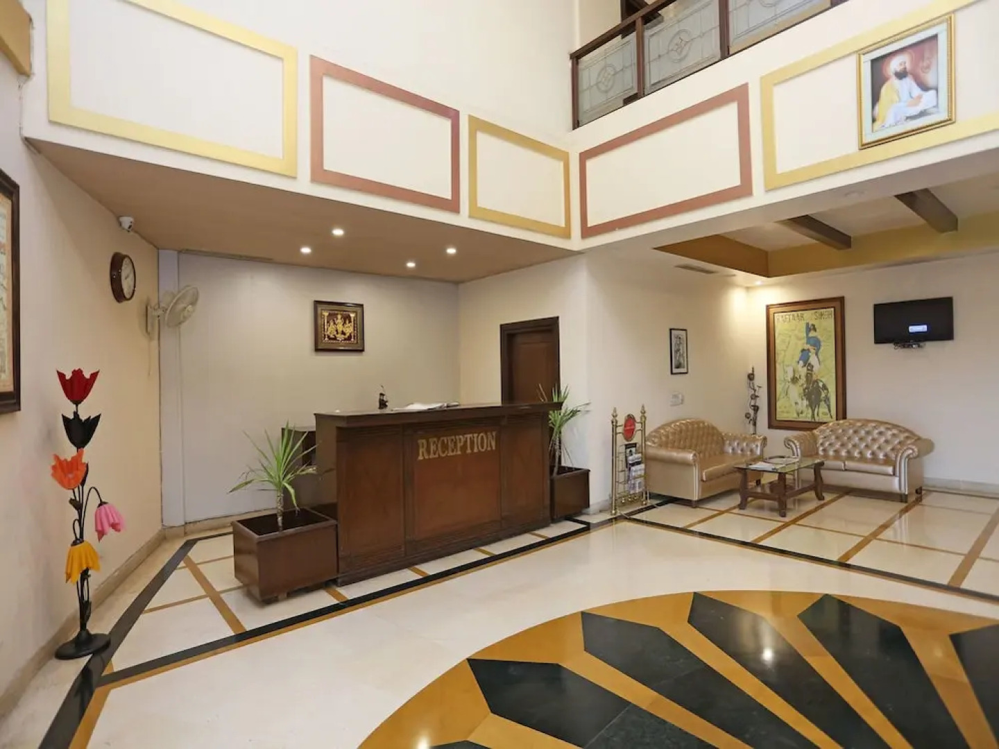 OYO 16565 Karnal Haveli