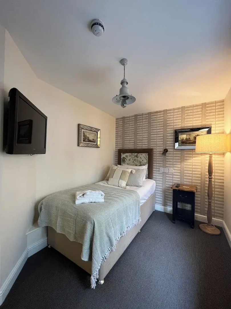 The Olde Coach House Inn