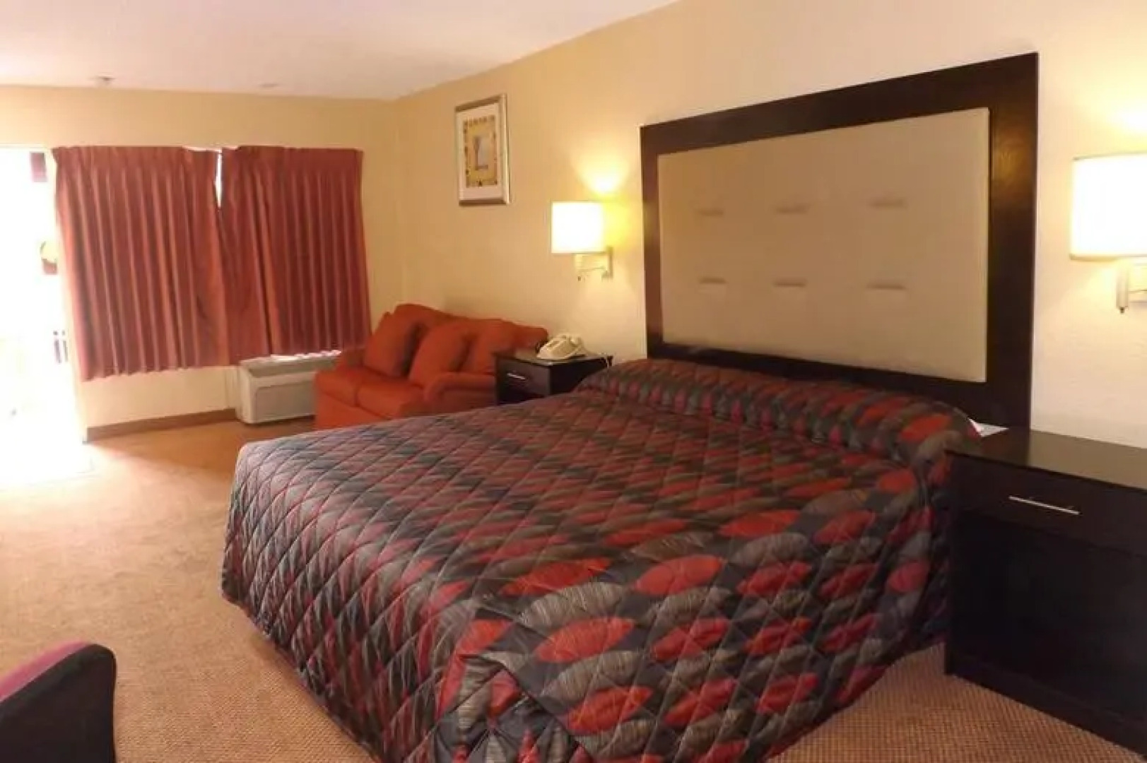 Plantation Inn Hotel & Lounge