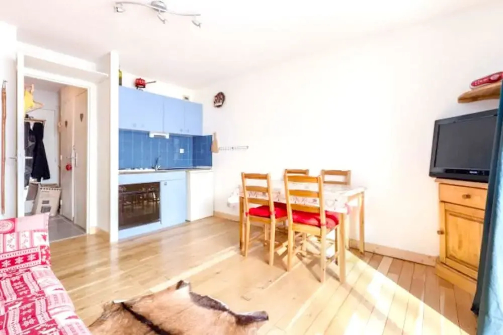 Studio in Les Deux Alpes, With Wonderful Mountain View and Terrace - 400 m From the Slopes