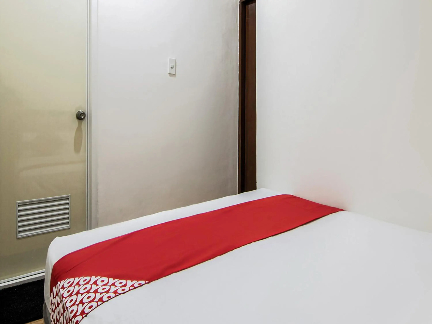 OYO 431 Apollo 11 Apartelle