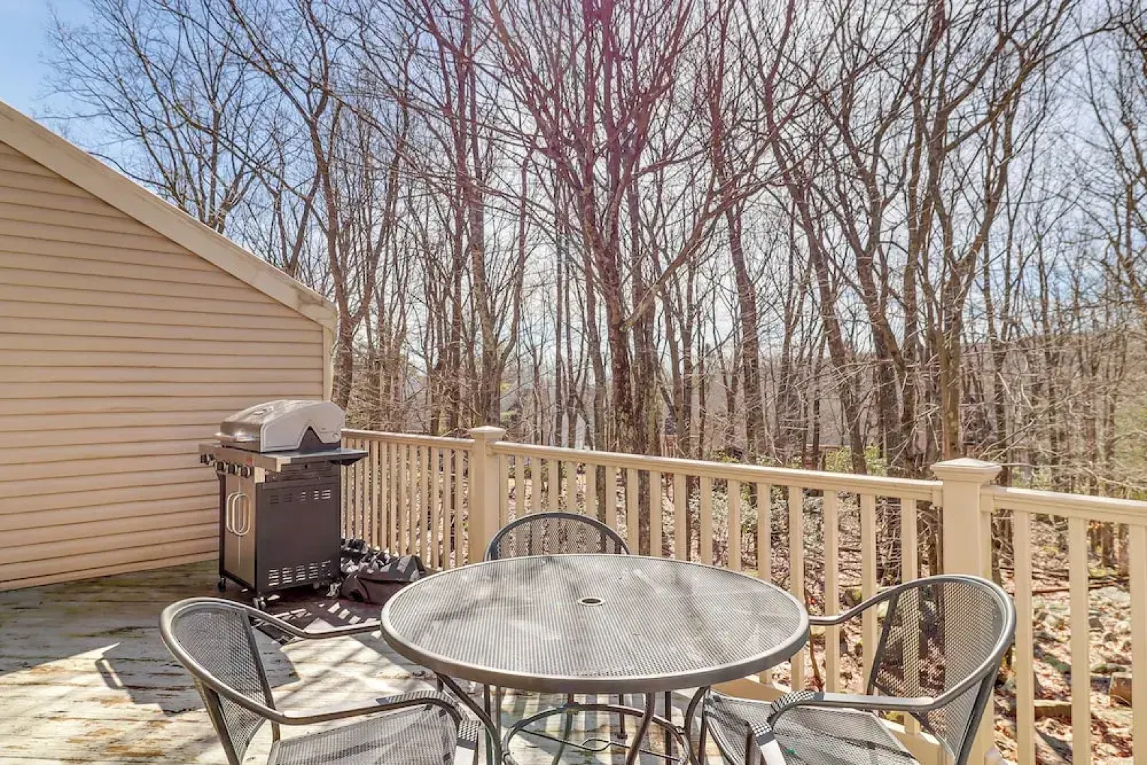 Community Perks & Deck: Lake Harmony Townhome!