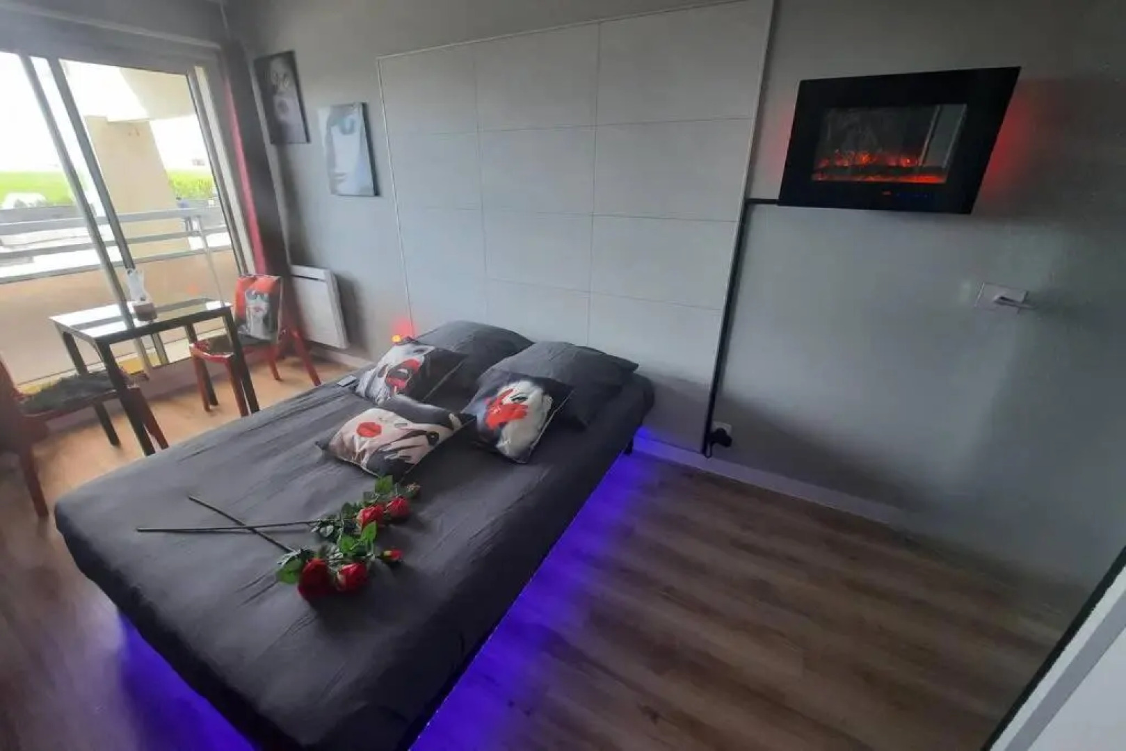 Grand Studio BISCARROSSE PLAGE Une nuit A 2 avec Sauna Luxe, Balnéo, Océan rien que pour vous