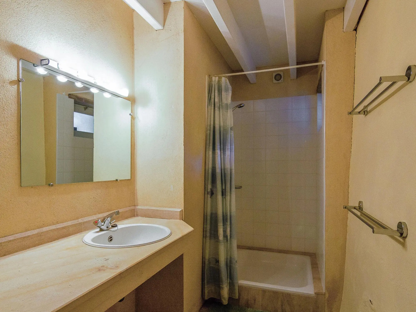 Sprawling Mansion in Aquitaine with Swimming Pool