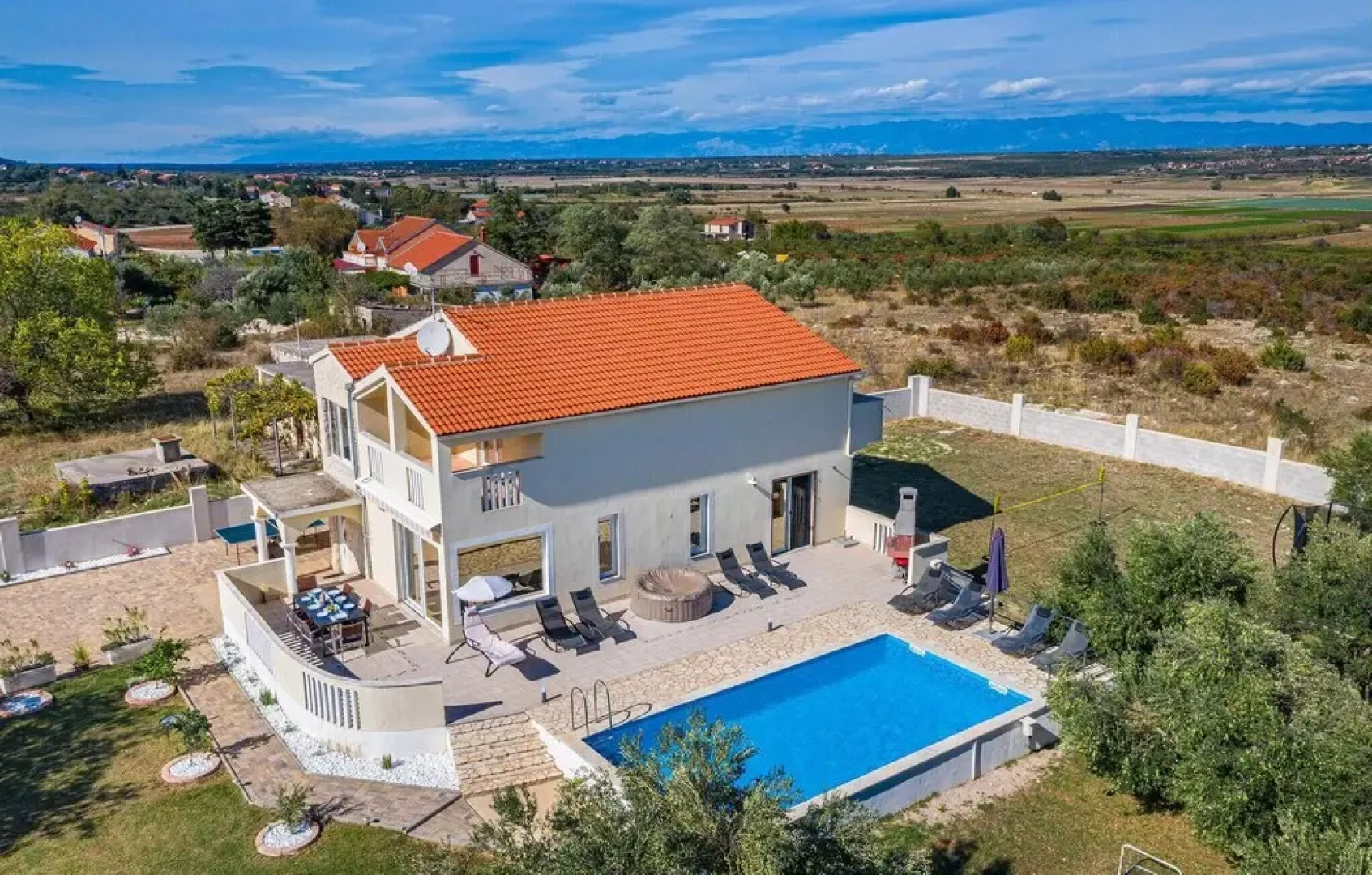 Beautiful Home in Sv Filip i Jakov With Wifi and 4 Bedrooms