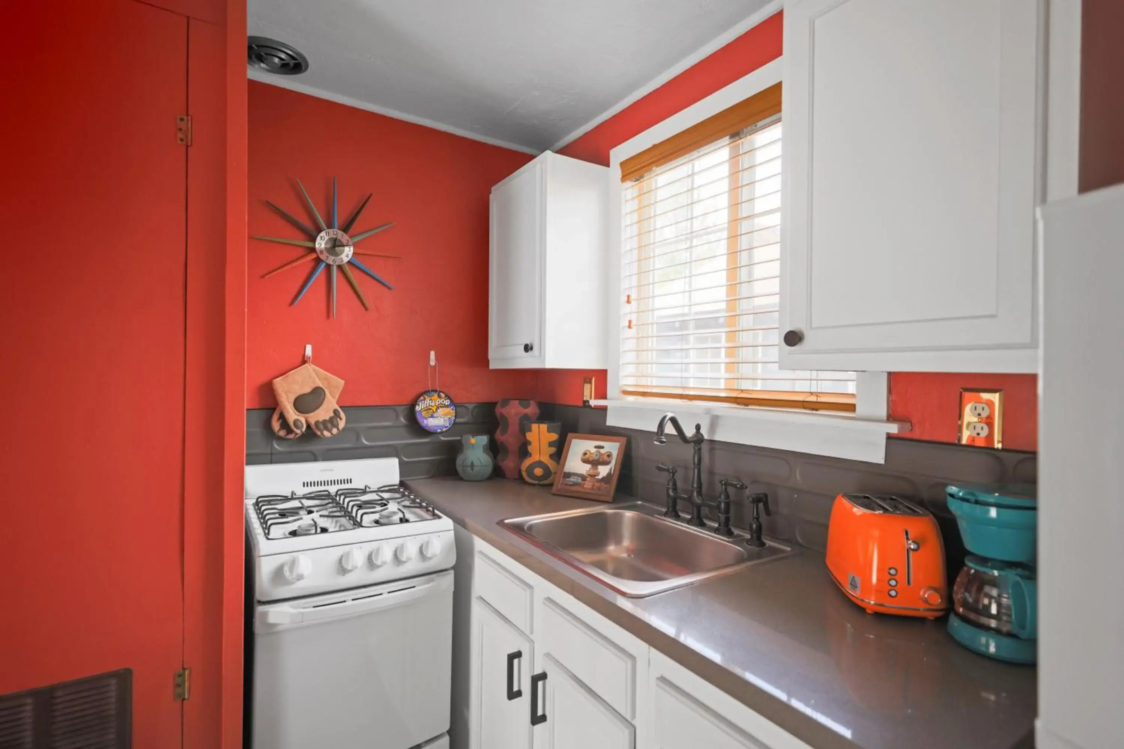 Sessions Retreat & Hotel