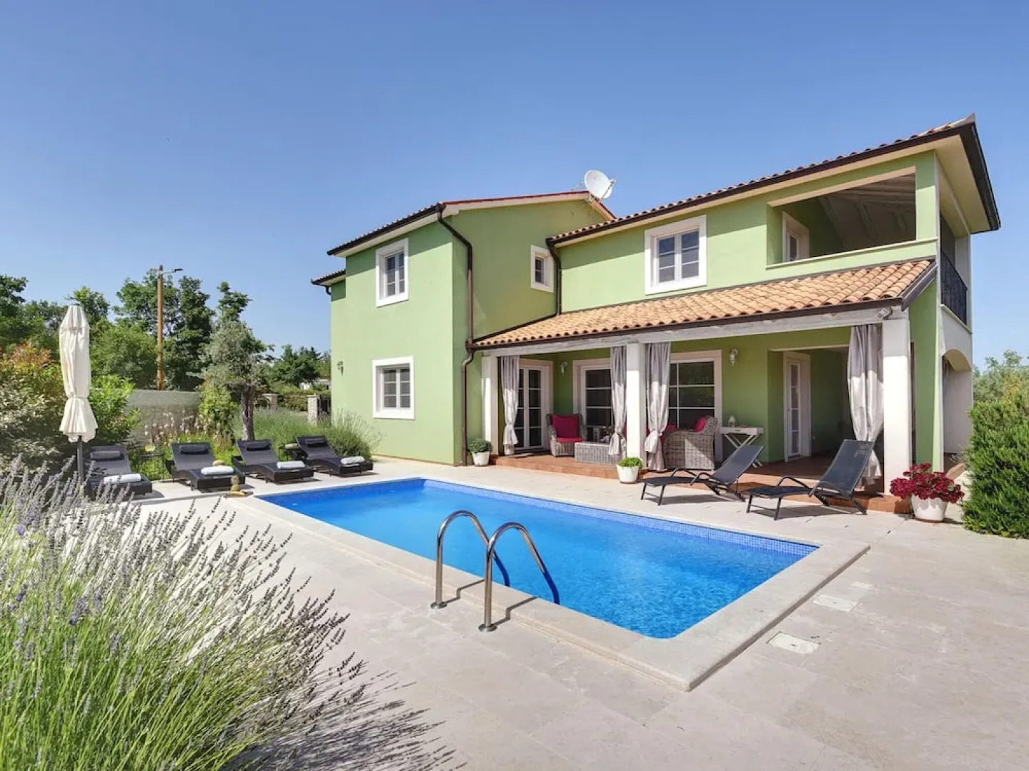 Detached Villa With Swimming Pool in the East of Istria Near the Sea