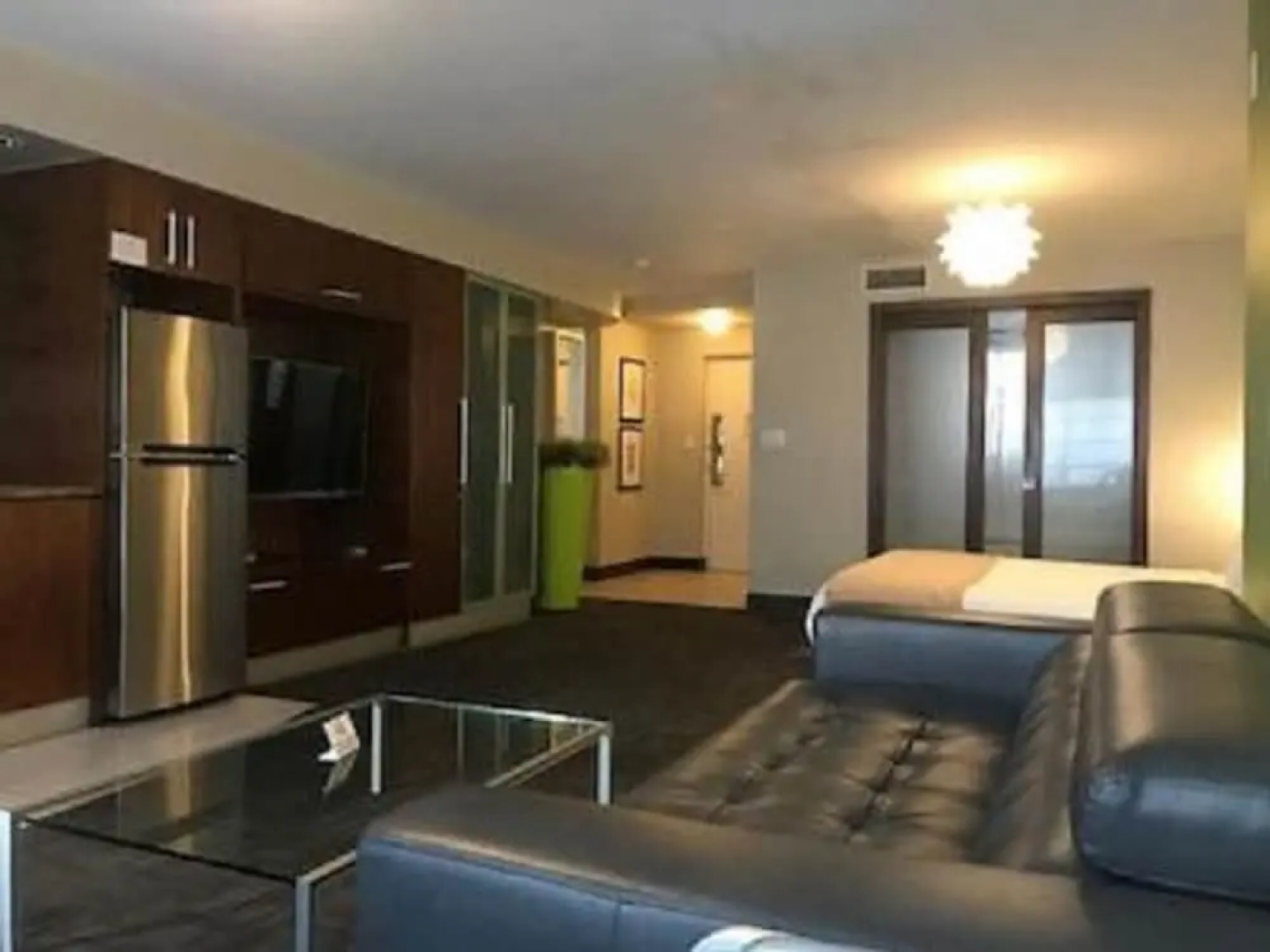 Strand Ocean Drive Suites