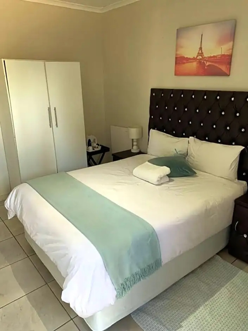 Sleep Easy Guest House