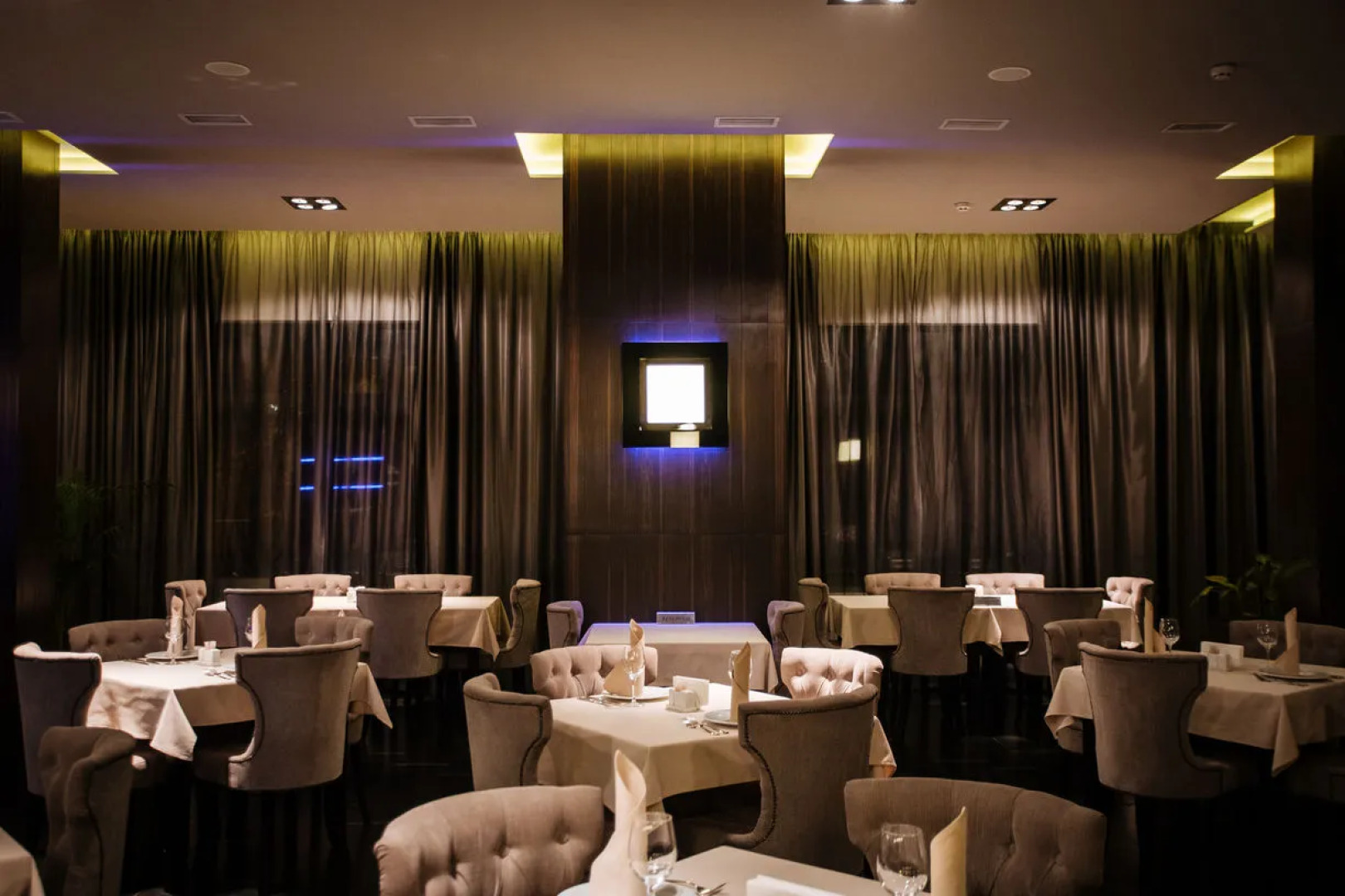 Отель LH Hotel & SPA