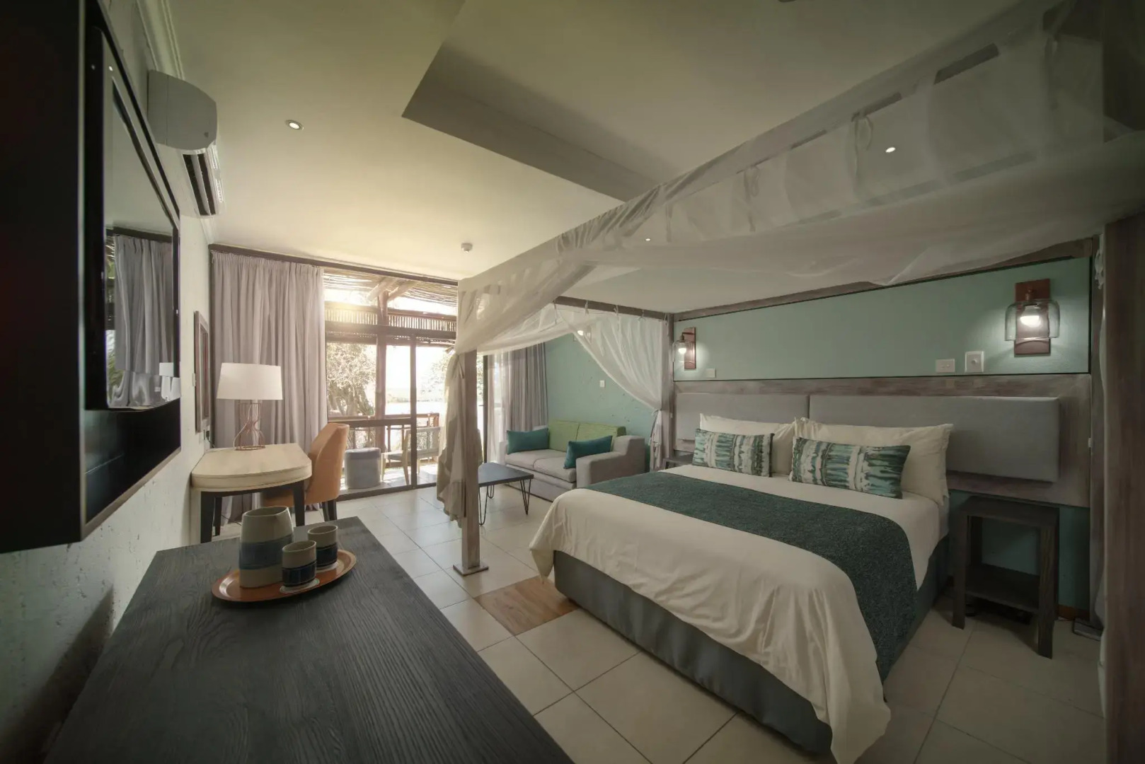 Cresta Mowana Safari Resort & Spa