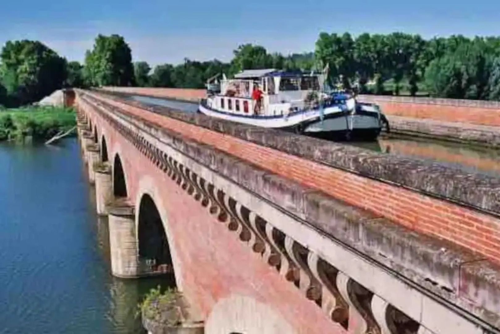 Moissac Centre Studio 30m2 Calme Cour Intérieure vélo Netflix