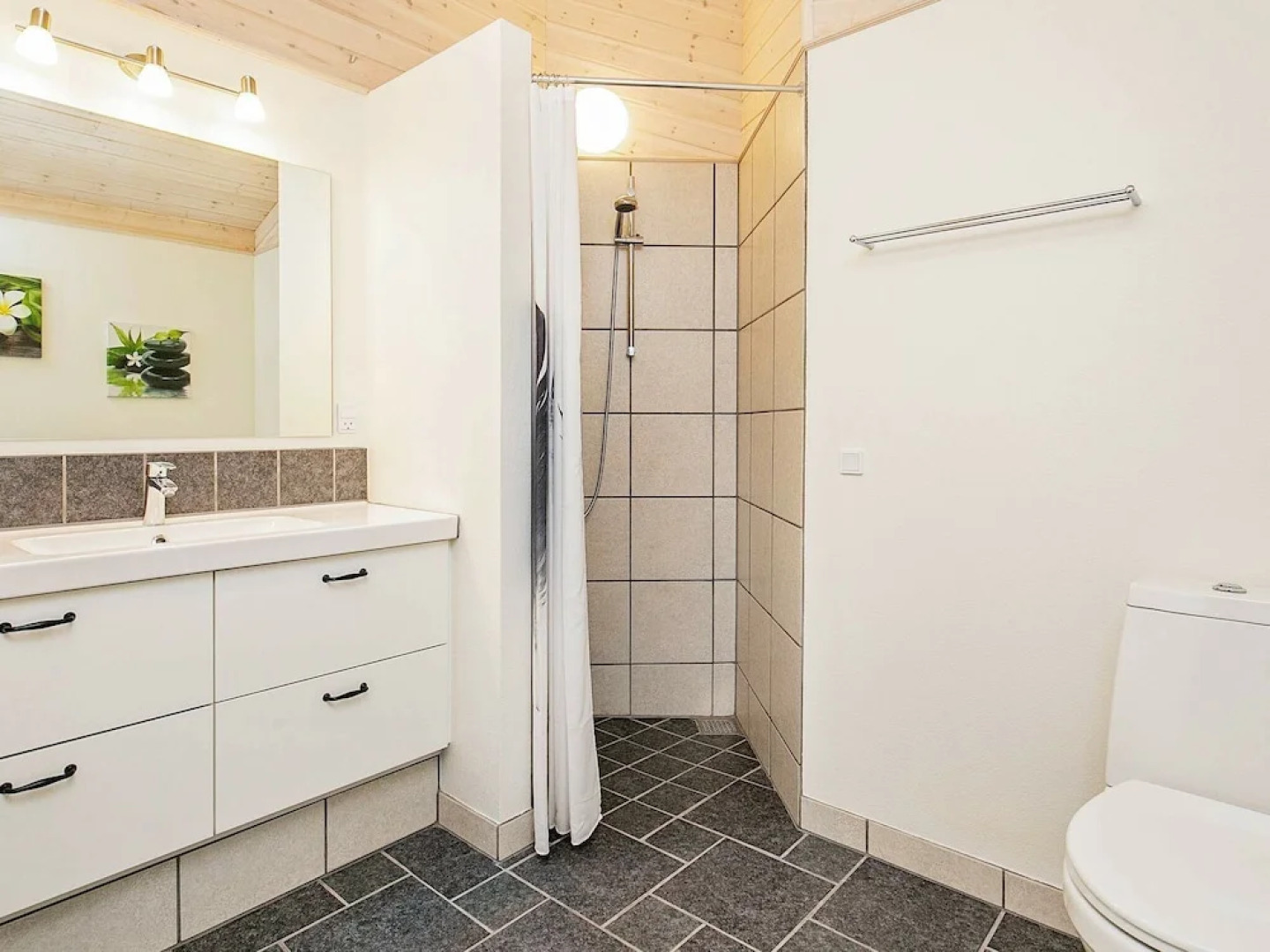 Modern Holiday Home in Jutland Midtjylland With Sauna