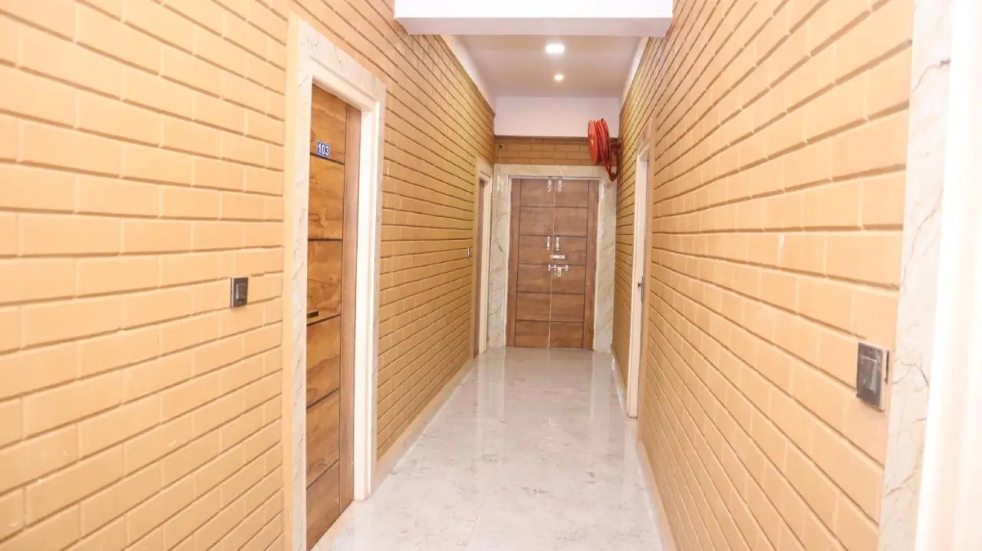 Smilestay Shree Jayaganga Arcade