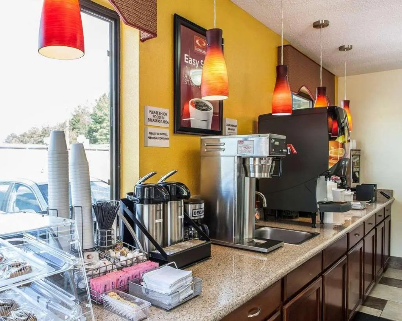 Econo Lodge Cartersville-Emerson Lake Point