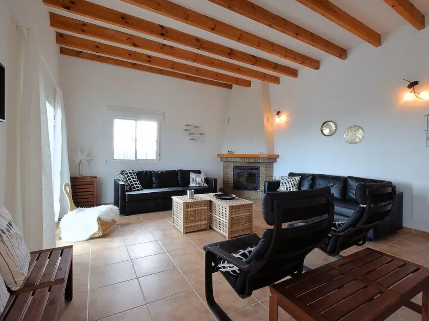 Spacious Villa with Hot Tub in Arenas