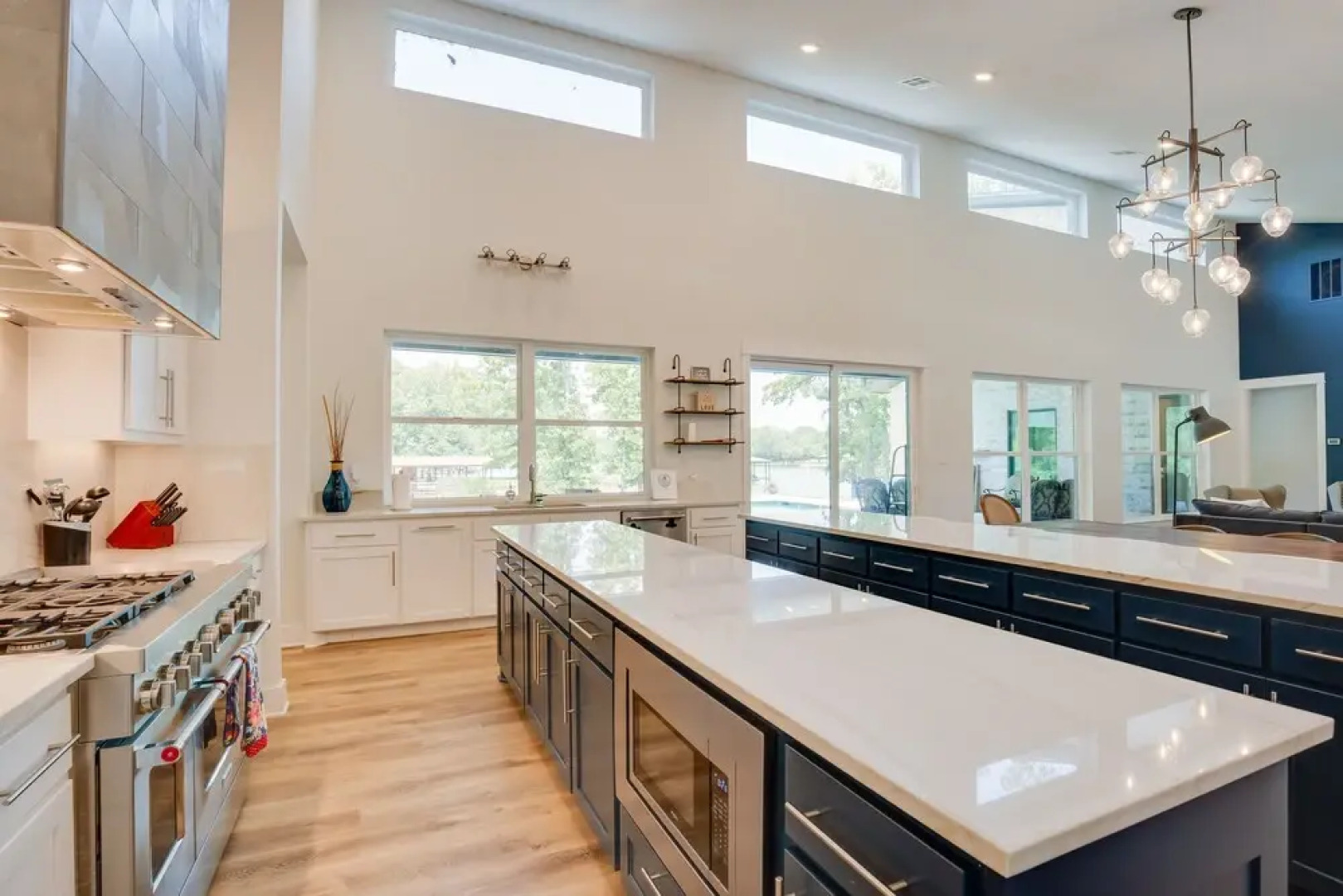 Pool, Hot Tub & Views: Malakoff Gem on Cedar Creek