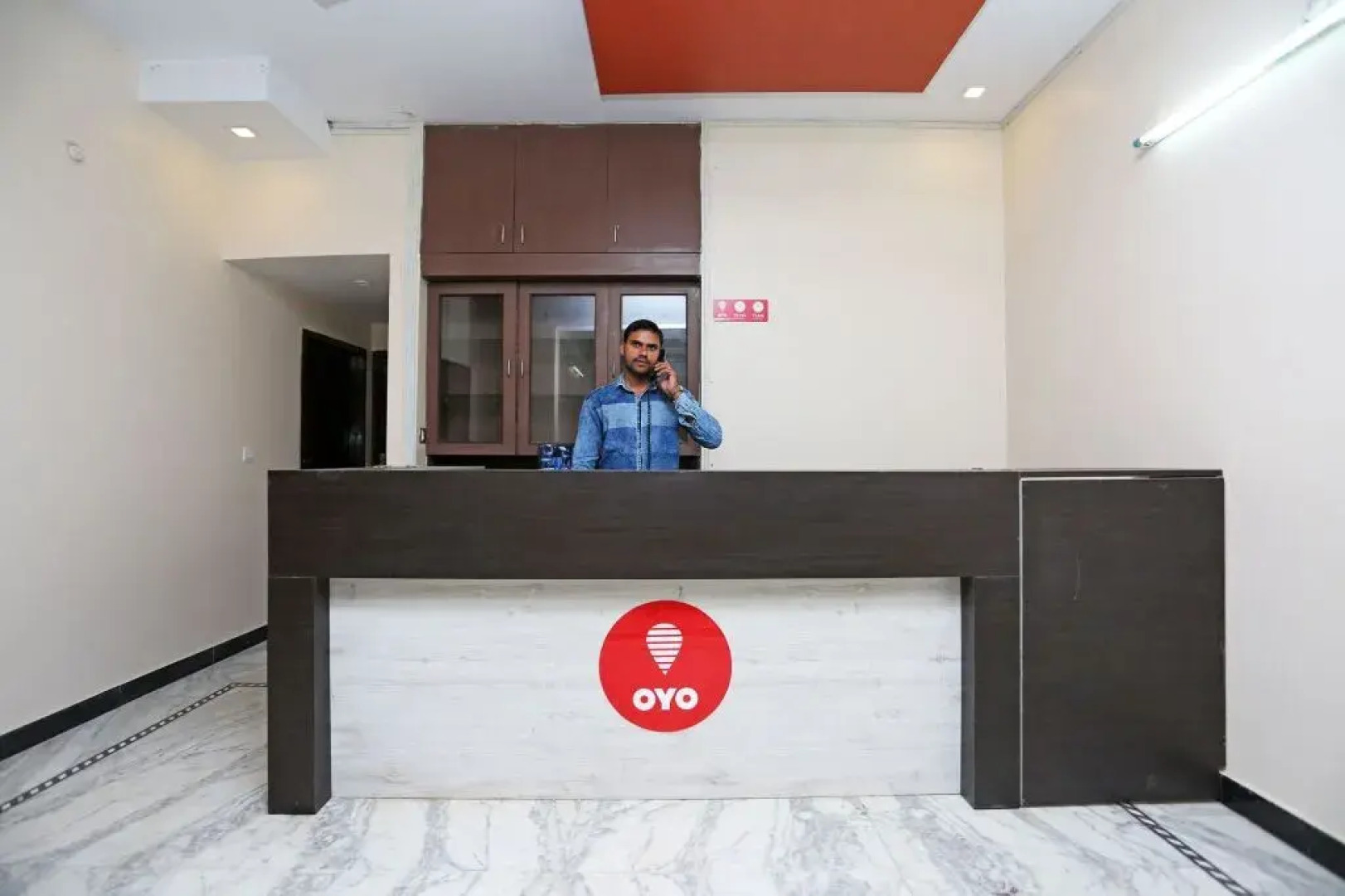 Hotel Lake View By OYO Rooms