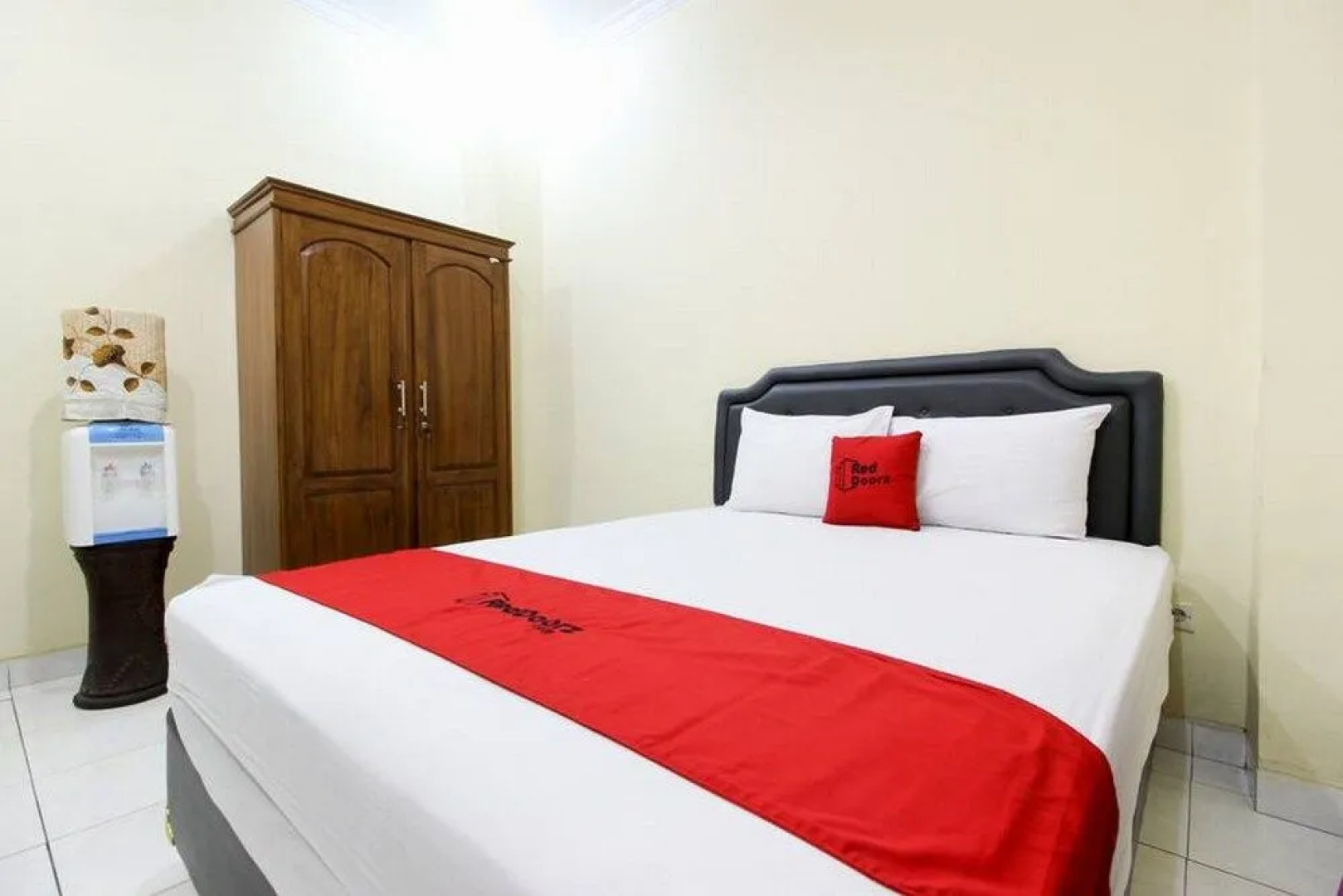 RedDoorz @ Condong Catur 2