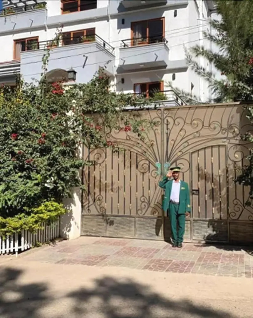 Inn of the Four Sisters