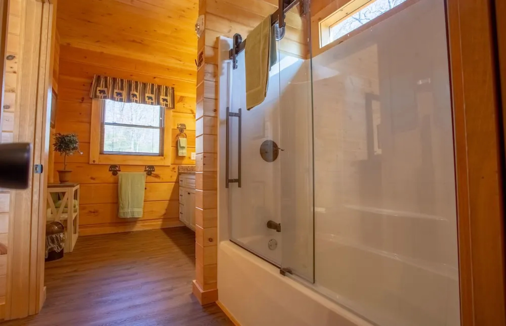 Teal's Treasure 3 Bedrooms 2 Bathrooms Home