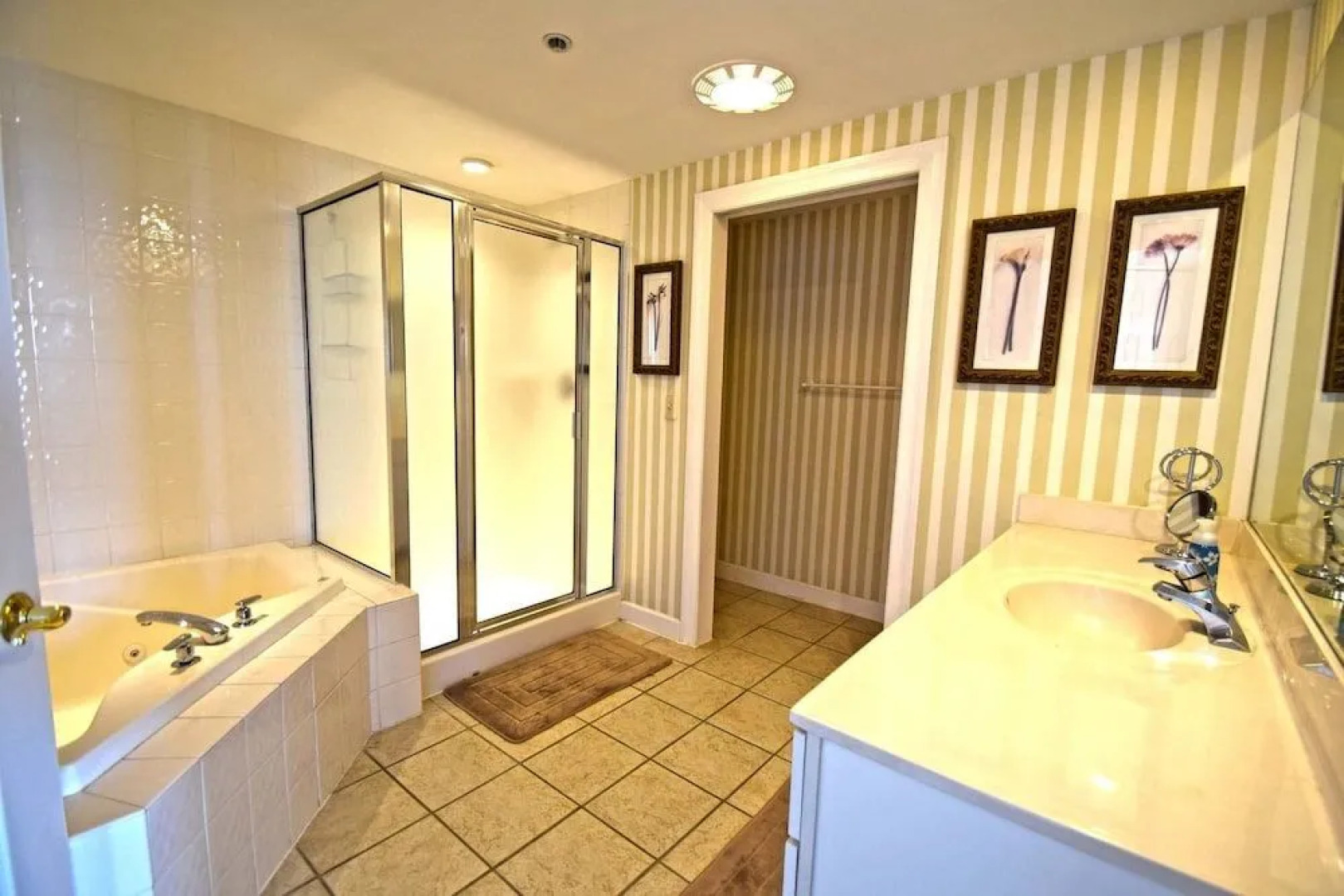 Ocean's Edge 303 - 3 Br Condo