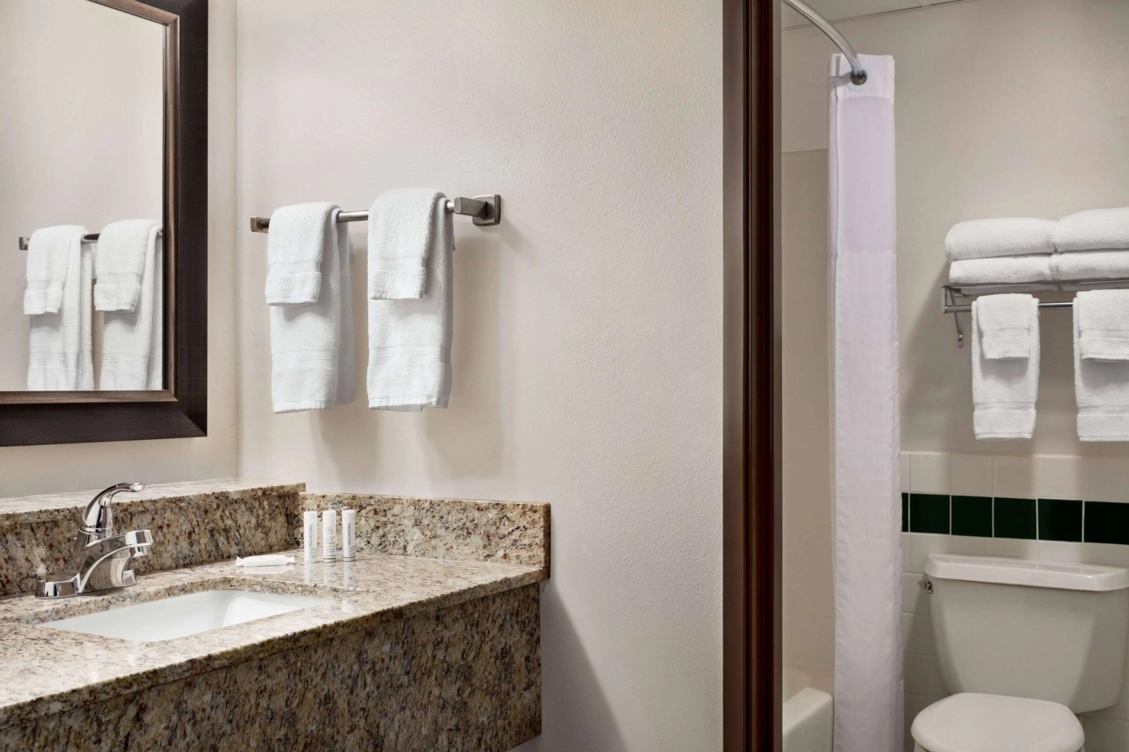 AmericInn Lodge & Suites Baudette