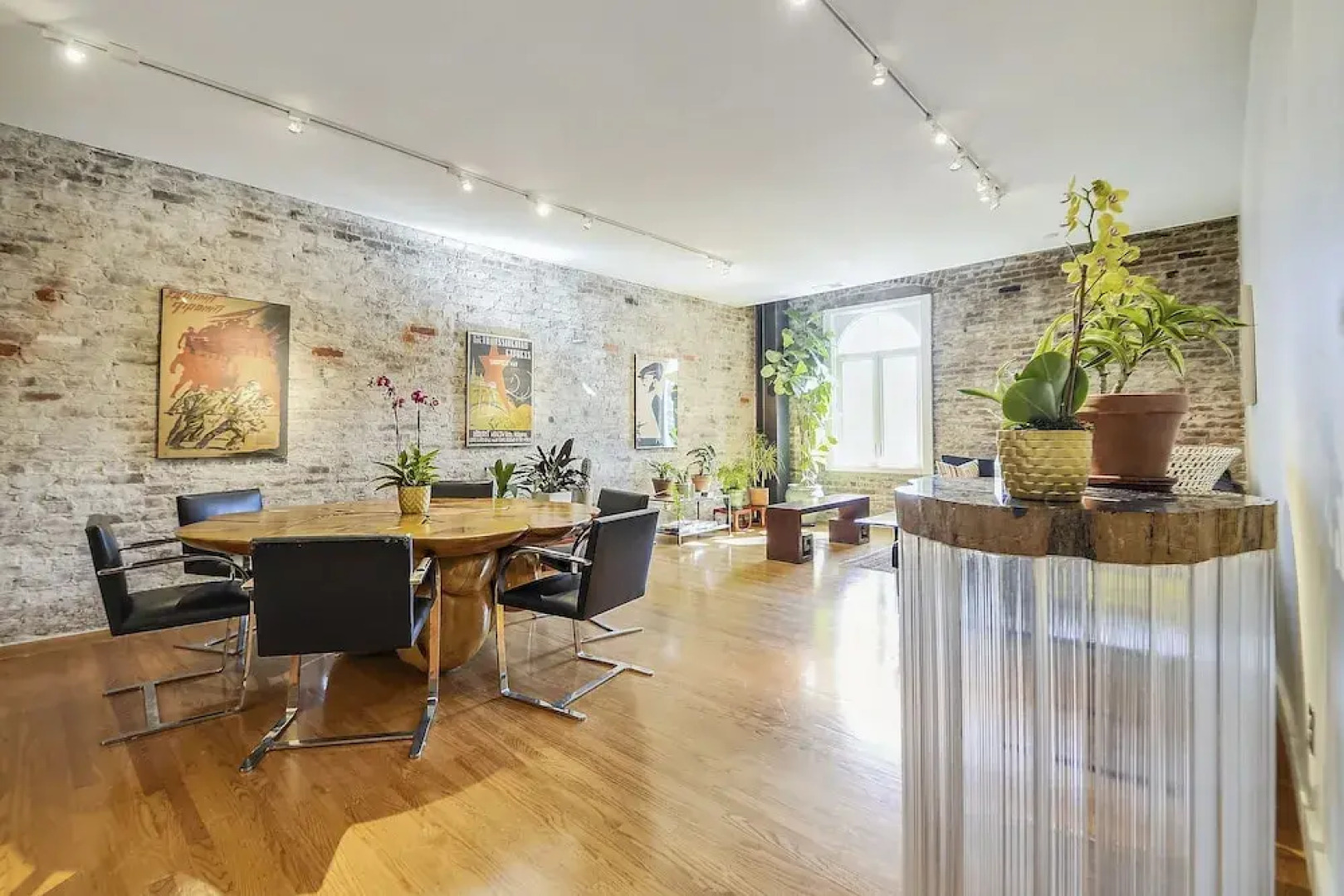 Newly Remodeled Loft In Lower Nob Hill 2 Bedroom Home by RedAwning