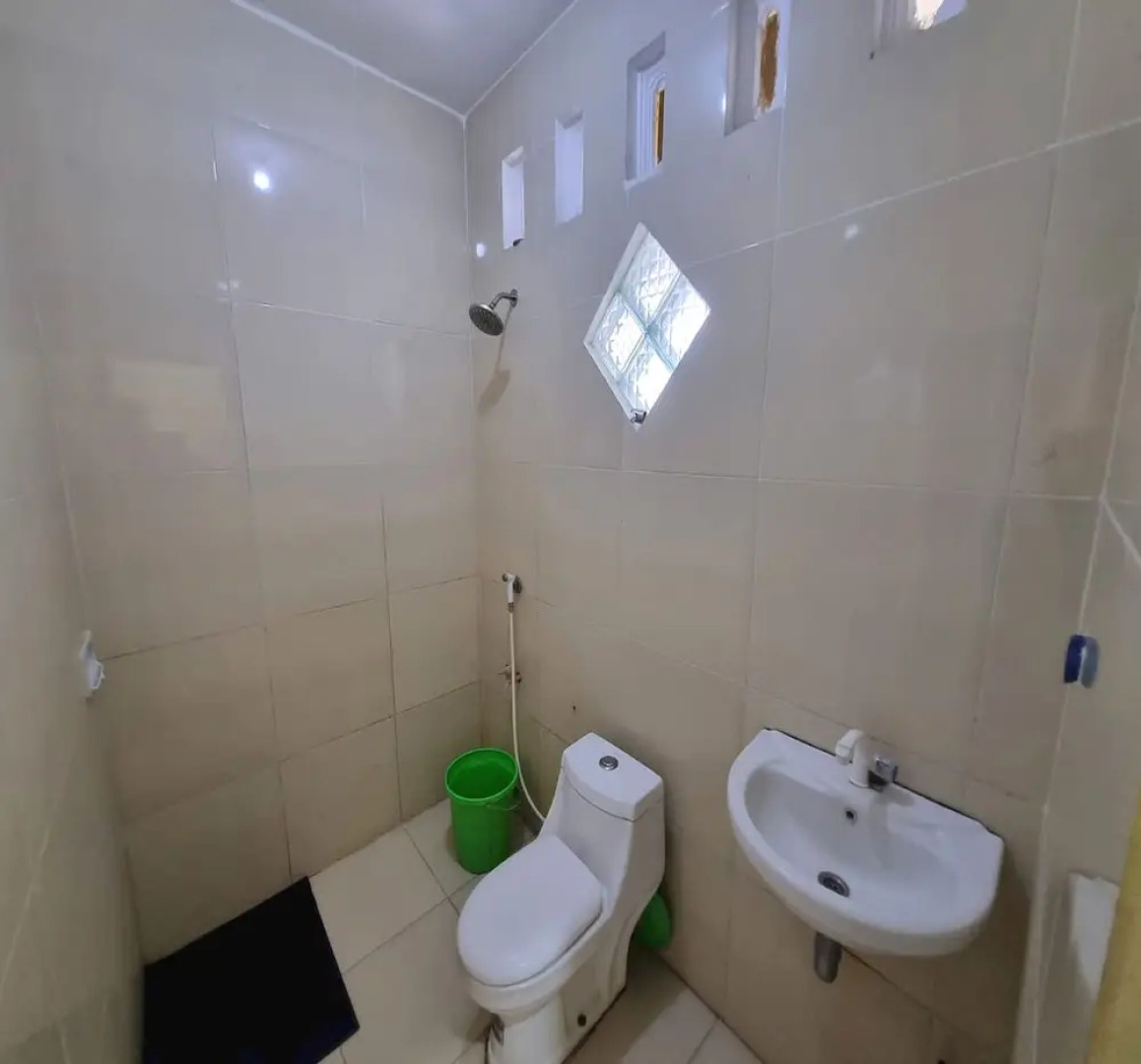 Hotel O New Asembagus 3