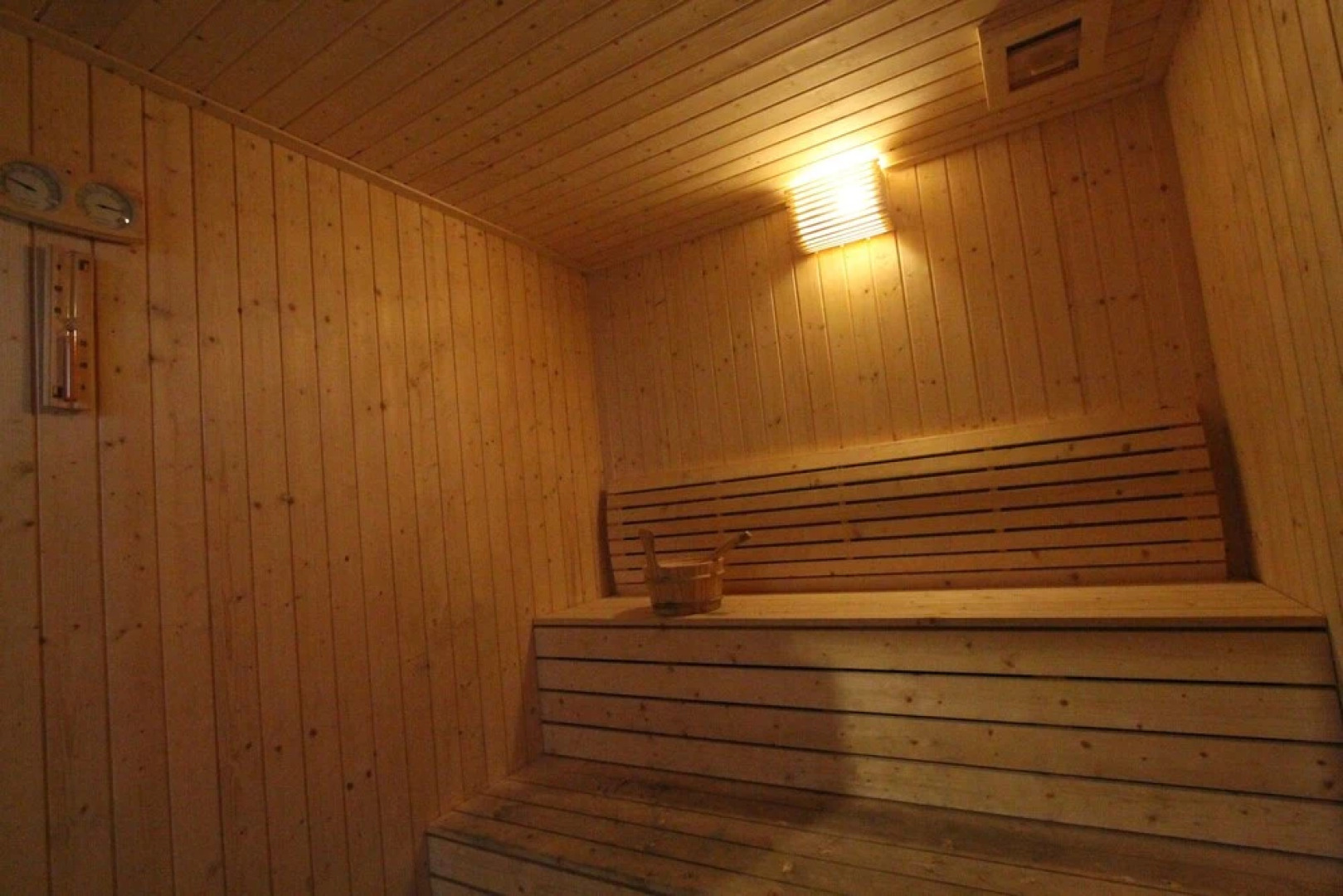 Ian's Majestic Condo