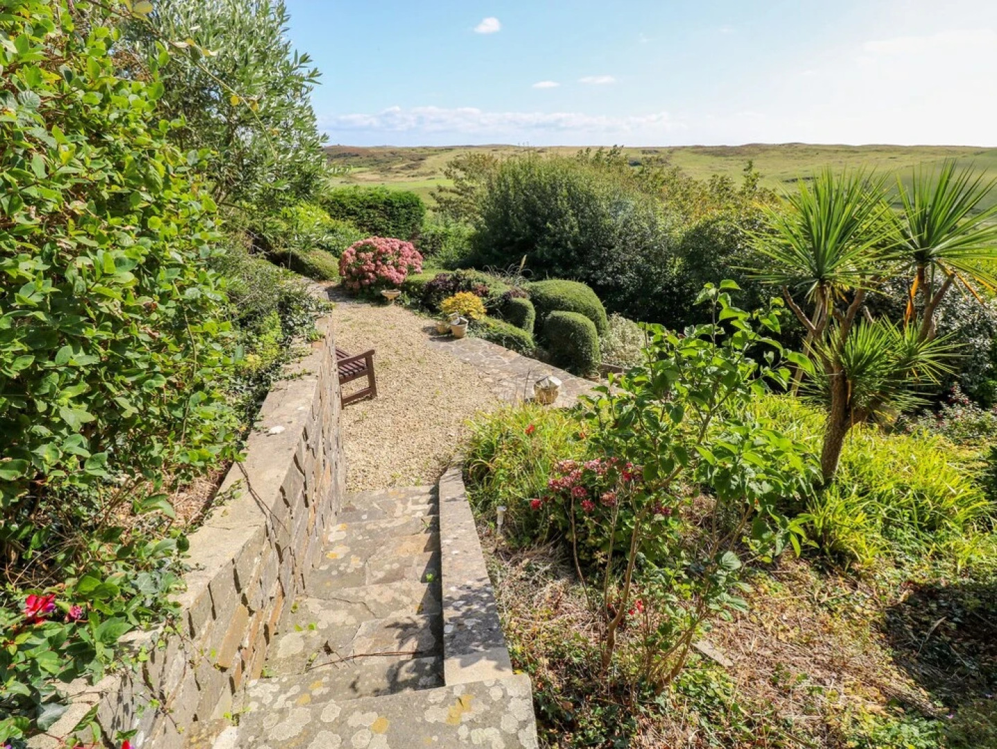 3 Strawberry Gardens