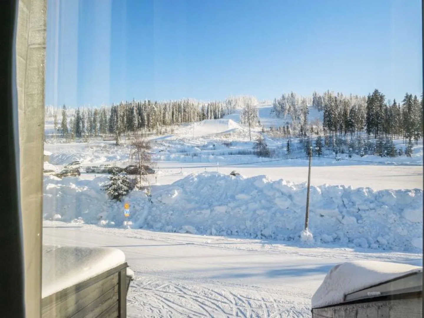 Skivillas 61 ukkohalla (b2)