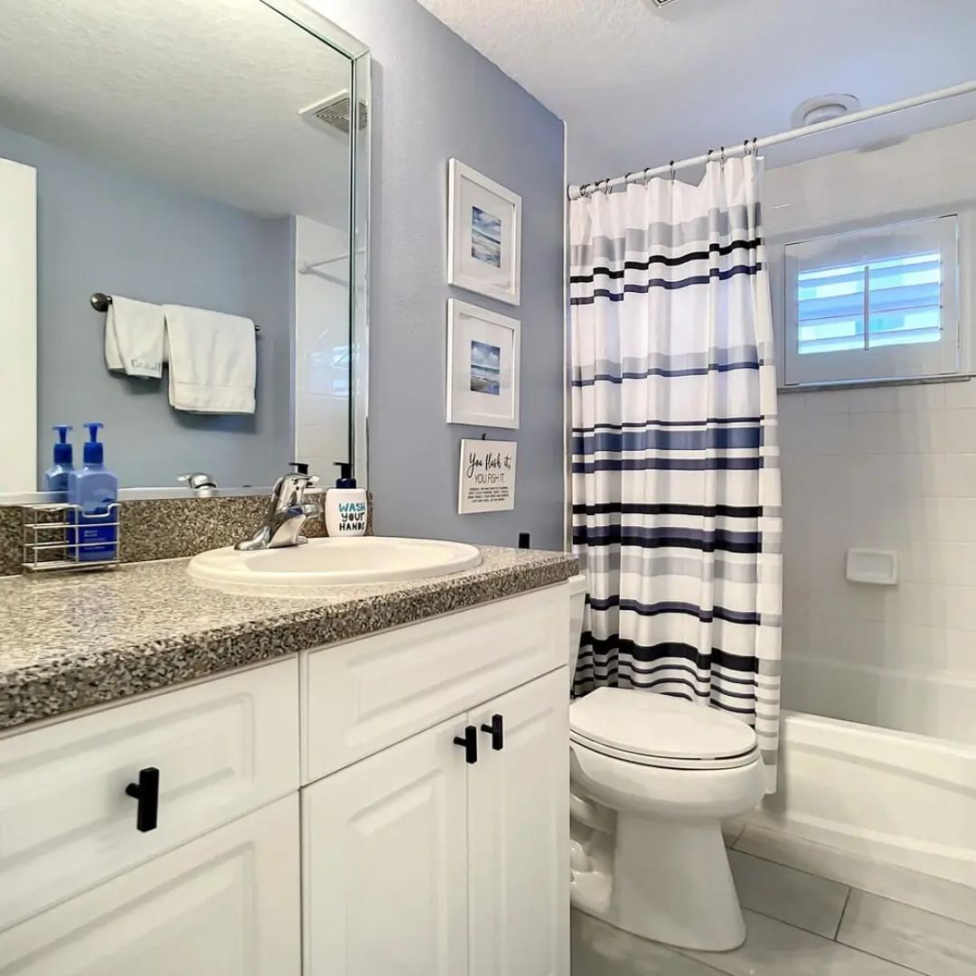 Oceanwalk Jr Penthouse Across From Pool Tennis Shuffleboard Walk to Beach Ow7 207