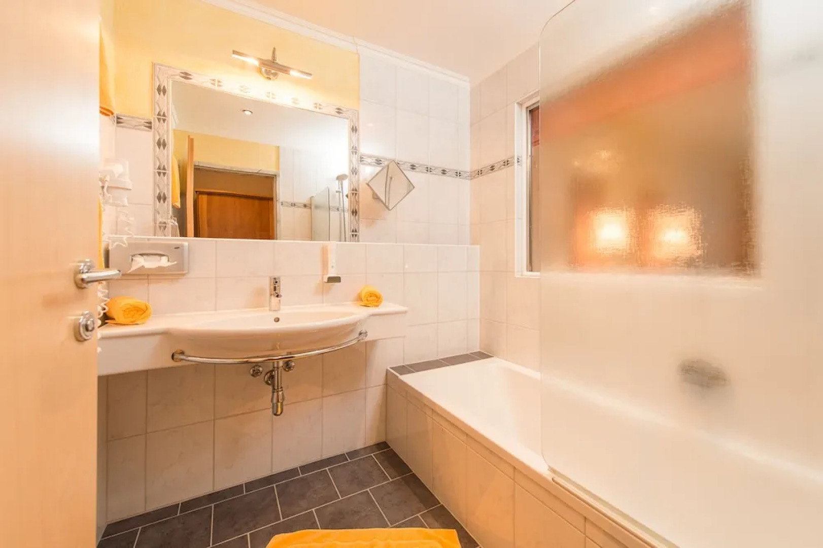 Hotel Astrid - Ski In & Ski Out