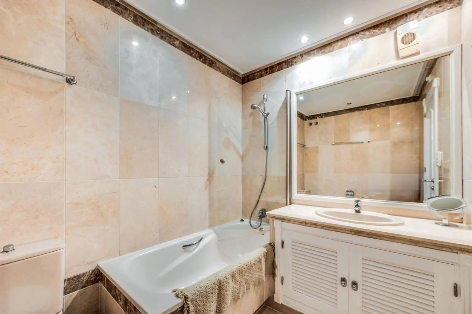 Dominion Beach Apartment