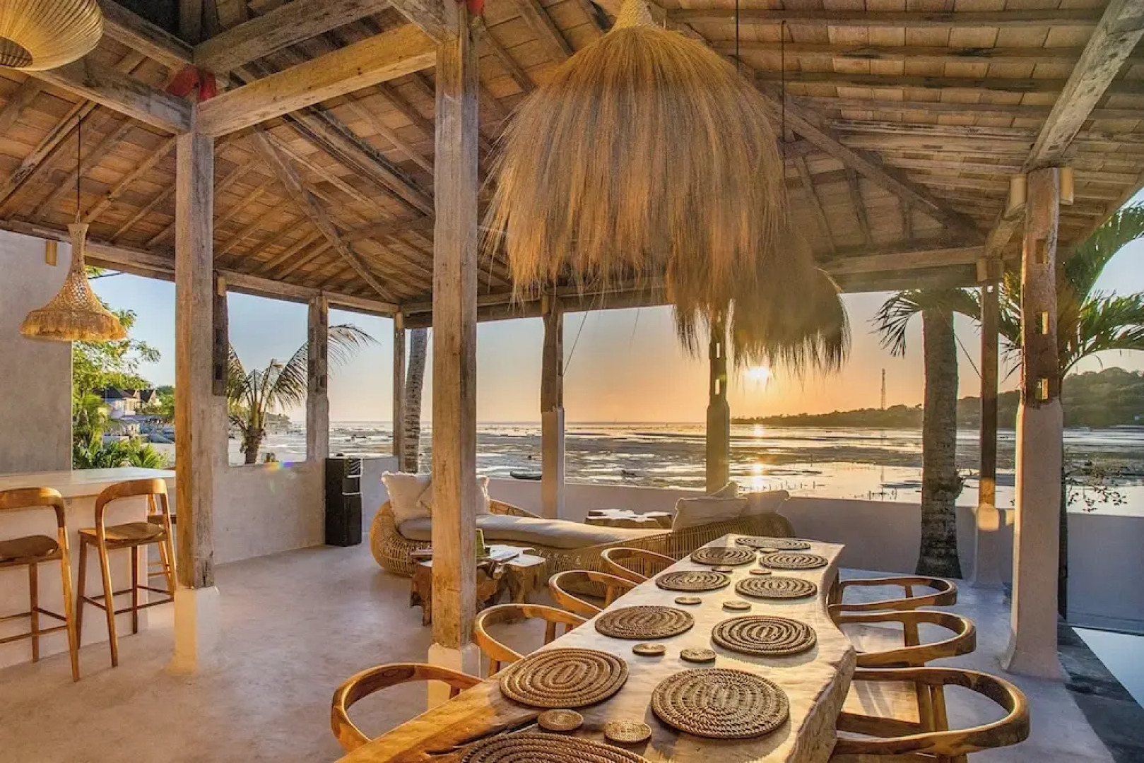 Sunset House Ceningan