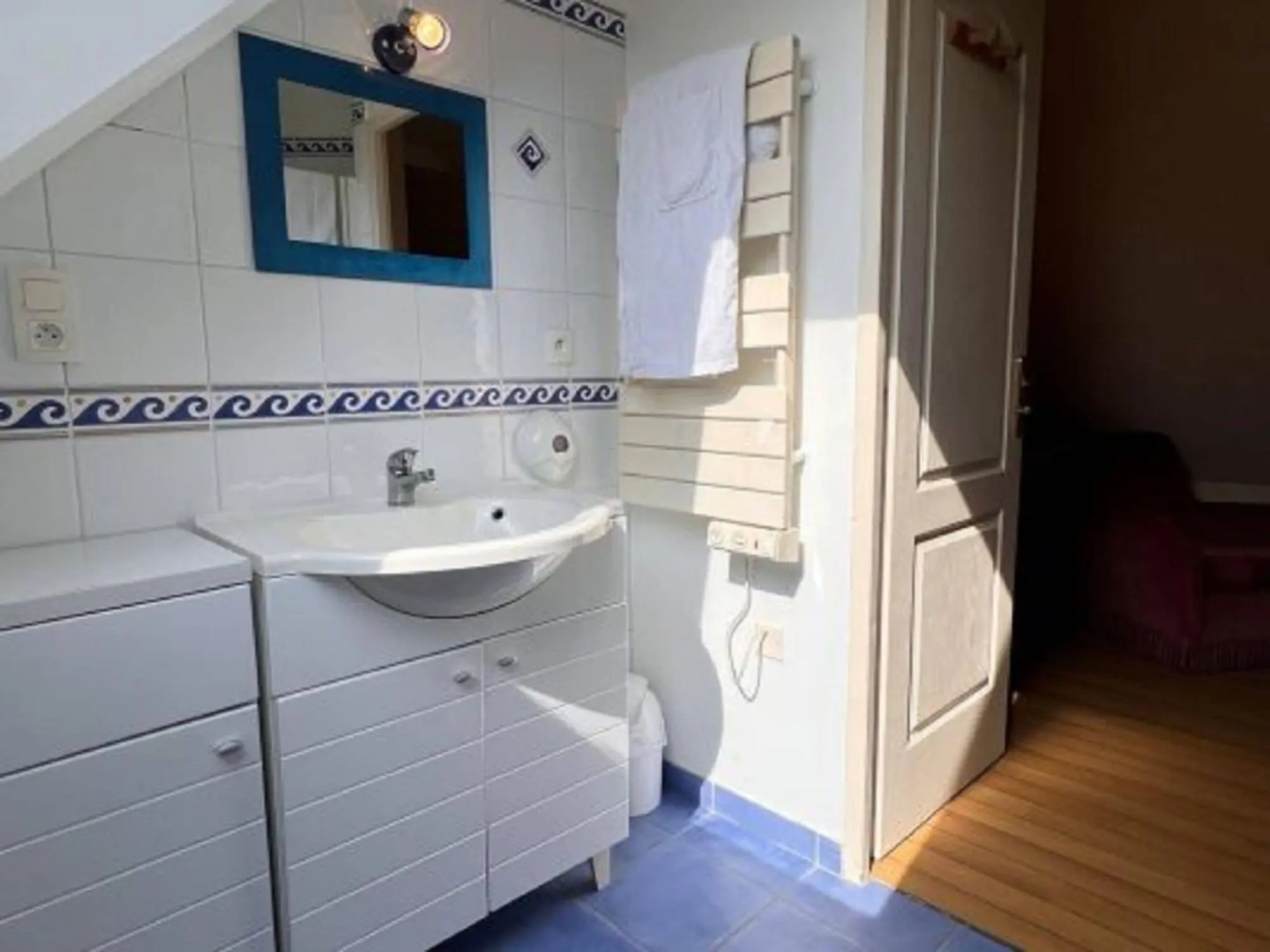 Pleasant holiday home in Clohars-Carnoët with garden