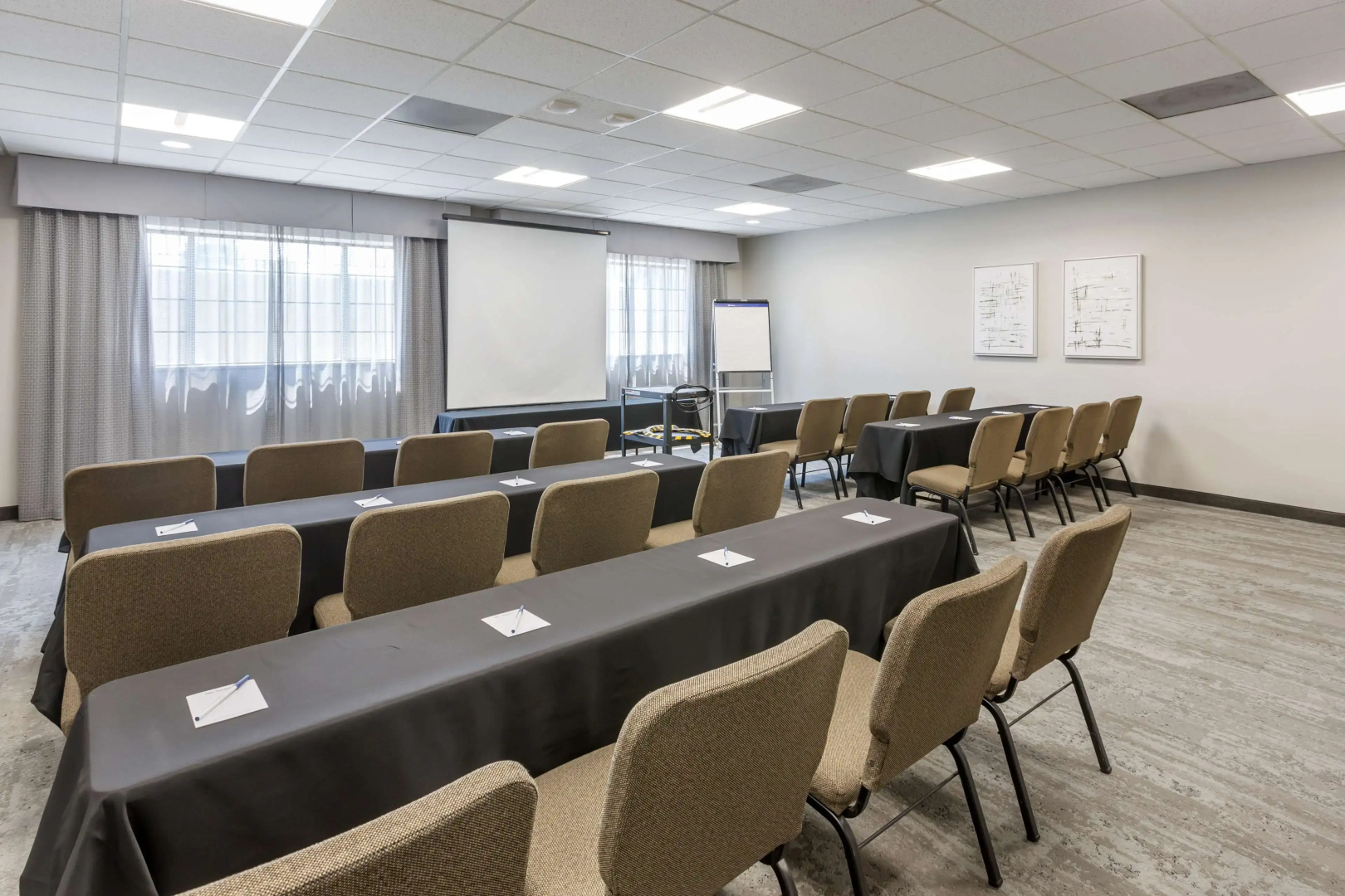 Best Western Plus Cottontree Inn