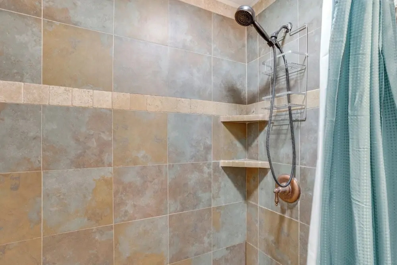 Legacy Run: Guthries Historic Haven Near Shops