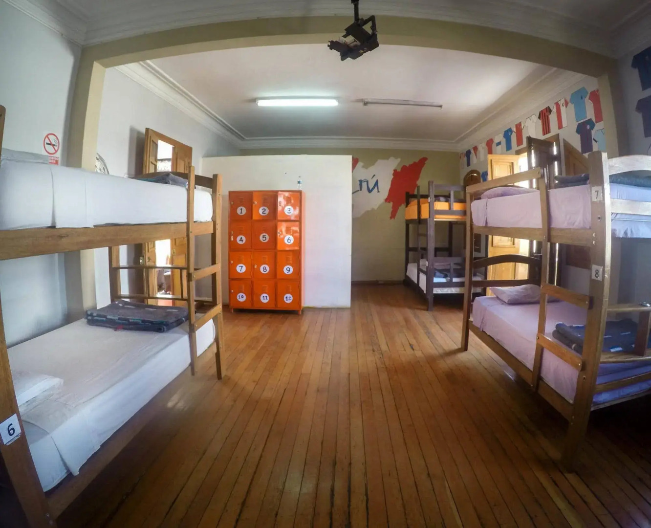 Mercaderes Backpackers