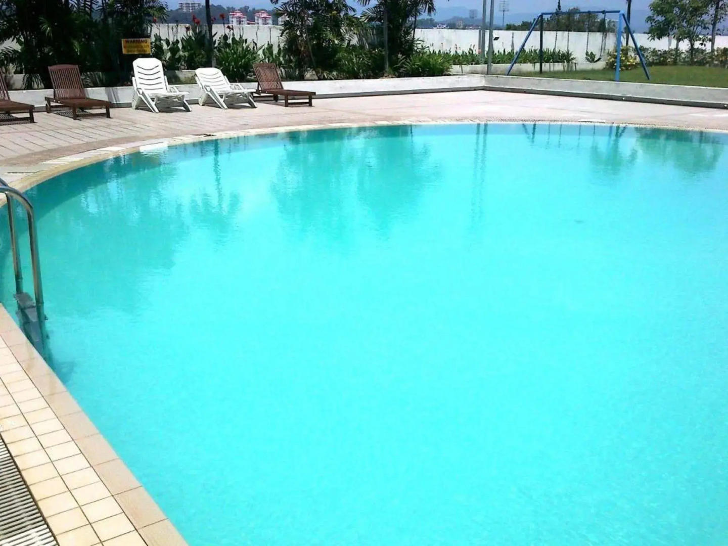 Likas Square Apartment Hotel