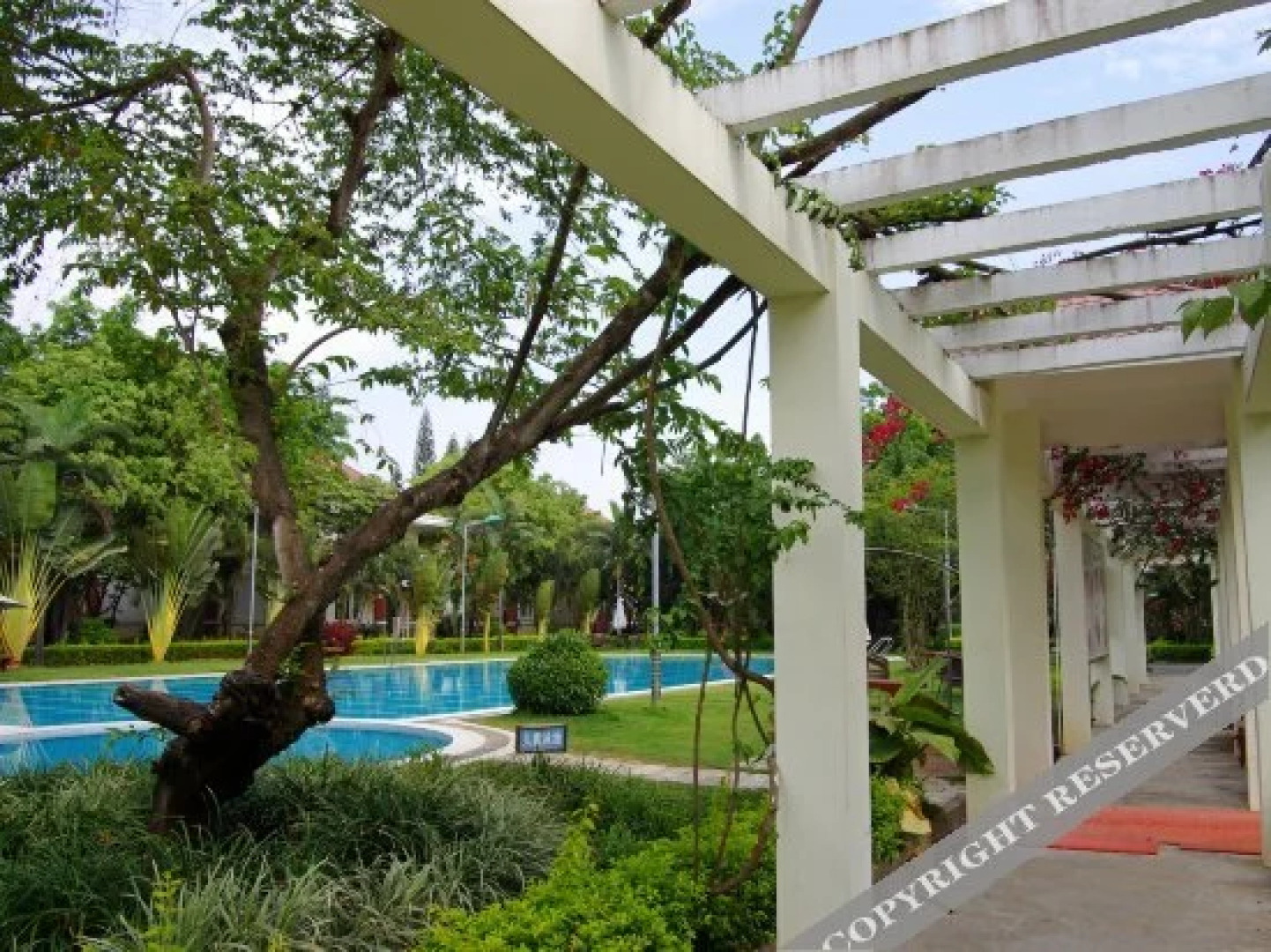 Yurui Hot Spring Garden Hotel