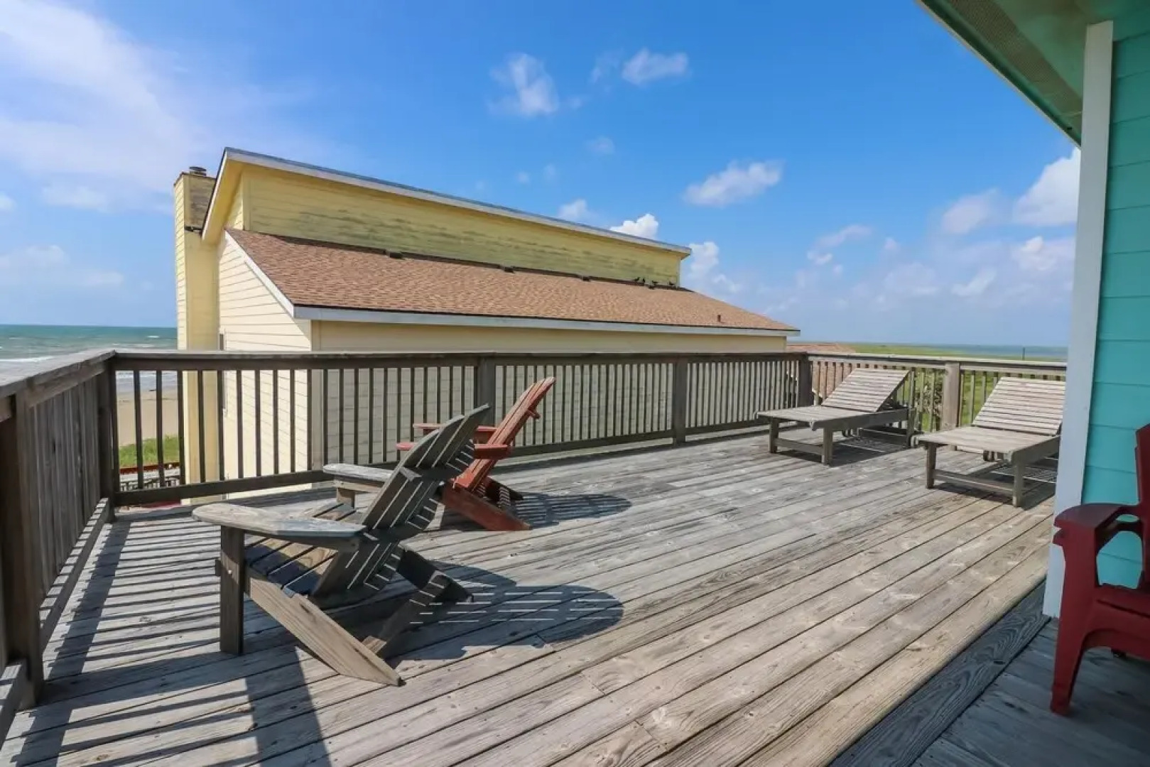 A Wave From It All Stay ON the Beach With Ocean Views From 2 Decks